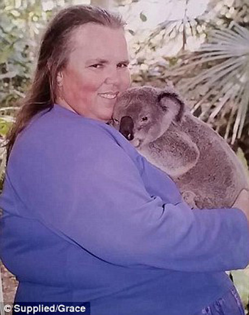 Chia sẻ với Daily Mail Australia, Grace cho biết các bác sĩ từng cảnh báo cô cần giảm cân nếu không muốn cơn đau tim hay đột quỵ ghé thăm.