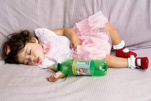 Ngay lập tức, các bác sĩ đưa con bé vào phòng chăm sóc đặc biệt với sự hỗ trợ của máy thở. Matilda bị nhiễm trùng huyết khiến khả năng sống sót càng mỏng manh hơn.