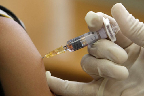 Những người này được khuyến khích tiêm phòng nhằm ngăn ngừa những biến chứng nghiêm trọng mà họ có thể hứng chịu nếu mắc cúm.