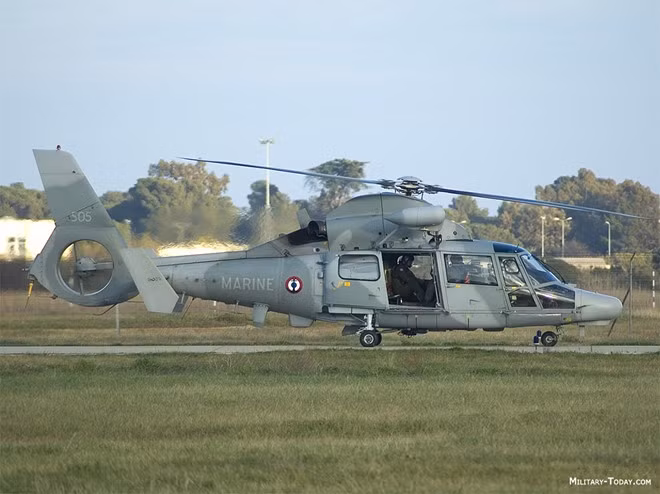 AS565 Panther là dòng trực thăng chống ngầm kiêm vận tải đa năng của Hải quân Pháp. Panther có khả năng hoạt động tốt trên biển cùng cảm biến hiện đại và vũ khí khá mạnh cho phép tiêu diệt hiệu quả tàu ngầm và tàu chiến nhỏ của đối phương.