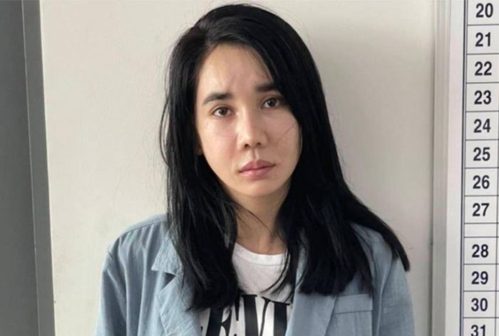  Đánh tráo đồng hồ Rolex của bạn trai mang cầm đồ lấy 1 tỷ: Lợi dụng lúc bạn trai đang ngủ, Lã Thị Anh (31 tuổi, trú quận 3, TP HCM) đã đánh tráo chiếc đồng hồ hàng nhái lấy chiếc Rolex trị giá hơn 90.000 USD, rồi đem đi cầm đồ với giá 1 tỷ đồng. Ngày 12/10, Công an quận 3 cho biết đang tạm giữ Anh để điều tra. 