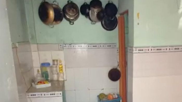  Nam công nhân tử vong trong phòng trọ nghi do điện giật: Khoảng 9h30 ngày 18/10, người dân ở nhà trọ tại phường Phú Hòa, TP Thủ Dầu Một, tỉnh Bình Dương trình báo về việc không liên lạc được với anh N.N.B (SN 1995, quê Trà Vinh) ở phòng trọ, bên trong nghe tiếng nước chảy. Khi lực lượng chức năng đến phá cửa thì phát hiện nam thanh niên đã tử vong. 