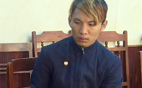 Tuy nhiên, câu hỏi đặt ra là, liệu người sử dụng chiếc điện thoại có phải hung thủ không? Ngày 7/2/2017, tổ trinh sát gồm 5 đồng chí được cử xuống Công an huyện Nghĩa Hưng tìm kiếm người sử dụng chiếc điện thoại của nạn nhân và xác định đó là Đới Văn Quảng (SN 1991, trú tại tổ 10, thị trấn Rạng Đông, huyện Nghĩa Hưng, Nam Định).