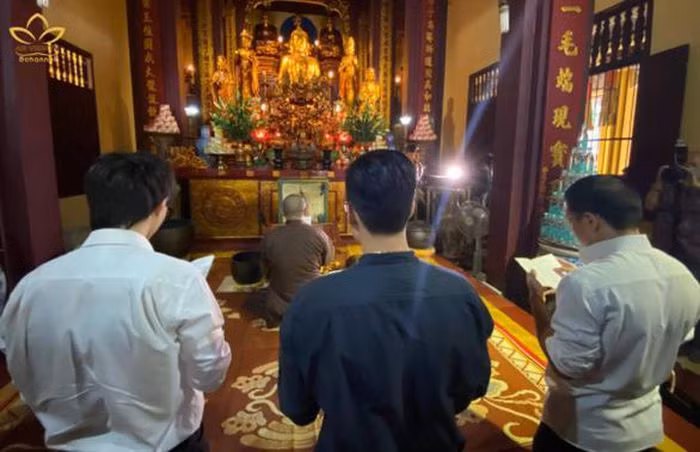  Xử phạt rapper 45 triệu đồng vì xúc phạm Phật giáo: Ngày 14/10, ông Phạm Cao Thái, Chánh Thanh tra Bộ Văn hóa, Thể thao và Du lịch cho biết, Thanh tra Bộ đã ra quyết định xử phạt nhóm Rap Nhà Làm với mức phạt 45 triệu đồng. Nhóm này đã ra bài rap có nội dung, hình ảnh xúc phạm tín ngưỡng, tôn giáo.