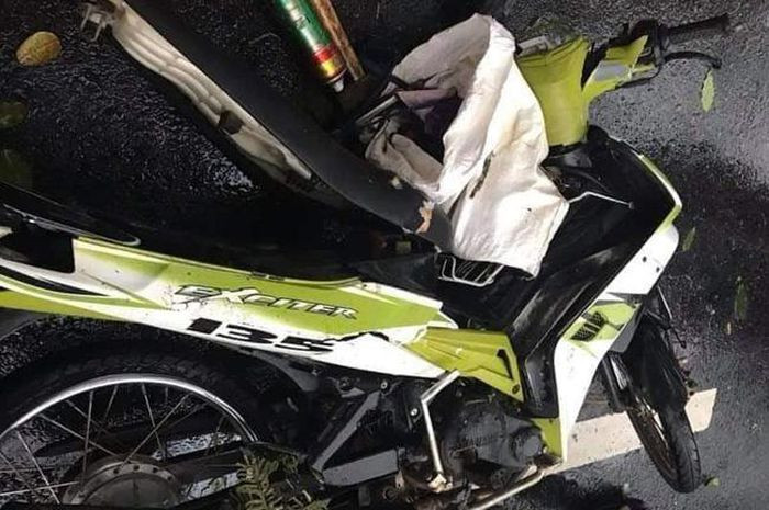  Nam thanh niên bị cây đè tử vong khi đang chạy xe máy trên đường: Ngày 19/10, ông Đoàn Văn Sỹ - Chủ tịch UBND thị trấn Phú Đa (huyện Phú Vang, tỉnh TT-Huế) cho biết, anh Trần Nhân L.E (SN 1993, trú thuyện Phú Vang), làm nghề lái máy múc, trong lúc đi làm bị cây xanh gãy đổ trên đường Lê Duẩn (TP Huế) đè trúng; tử vong sau khi cấp cứu tại bệnh viện.