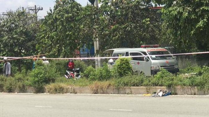  Người đàn ông tử vong sau khi bò ra từ đám cháy: Khoảng 10h ngày 15/10, người dân phát hiện ngọn lửa trong bãi đất trống tại đường số 2 (phường Linh Xuân, TP Thủ Đức). Sau đó, tiếp tục thấy người đàn ông bò ra khỏi ngọn lửa trong tình trạng bị cháy, người dân đã nhanh chóng dập lửa nhưng người này tử vong sau đó.