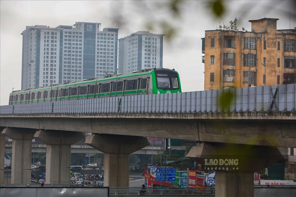 Sau 10 nam khoi cong, duong sat Cat Linh - Ha Dong gio the nao?