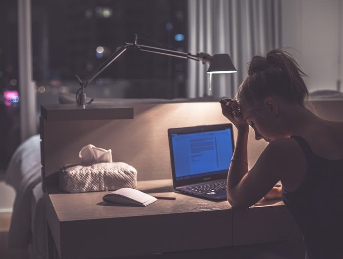 Thứ năm, người sống lâu ăn ngon, đi tiêu bình thường, không đau bụng, chướng bụng, không sút cân. Trái lại, người đoản thọ sẽ thường mắc các bệnh tiêu hóa.