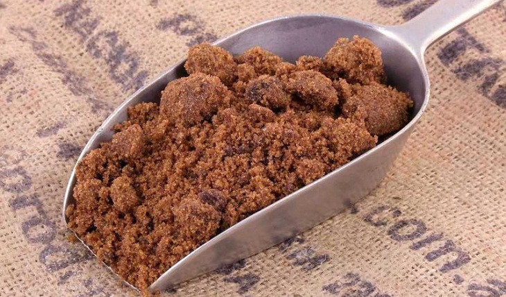 Ở đây, chuyên gia dinh dưỡng phân tích cụ thể như sau: Đường nâu là loại đường ít được tinh chế nhất trong quá trình sản xuất, nó giữ lại nhiều nguyên tố đường nhất và chứa nhiều khoáng chất hơn.