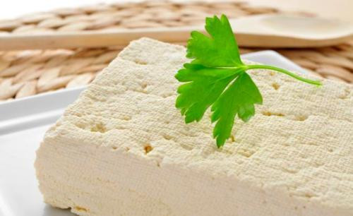 Các nhà khoa học đã chỉ ra, các sản phẩm từ đậu nành có thể kích thích tuyến tụy và đường tiêu hóa của chúng ta, bệnh nhân bị viêm tụy cấp không được ăn các sản phẩm từ đậu nành.