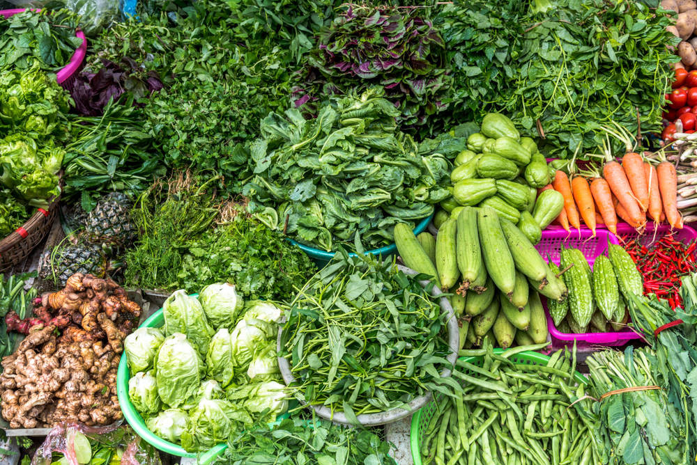 Bệnh tiểu đường là căn bệnh có tỷ lệ mắc khá cao ở nước ta. Bệnh nhân tiểu đường cần đặc biệt chú ý đến chế độ ăn uống. Câu hỏi mà các bác sĩ thường được nghe nhiều nhất là cái này ăn được không, cái kia có phải kiêng không? Nhìn chung đa số các bác sĩ sẽ khuyên người bệnh nên ăn nhạt, ăn nhiều rau xanh. (Ảnh minh họa)