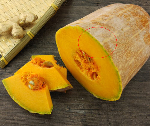 Ngoài ra, các phương pháp nấu ăn như bí đỏ làm bánh, bí đỏ xào, chiên giòn cũng sẽ khiến người bệnh tiêu thụ nhiều chất béo hơn.