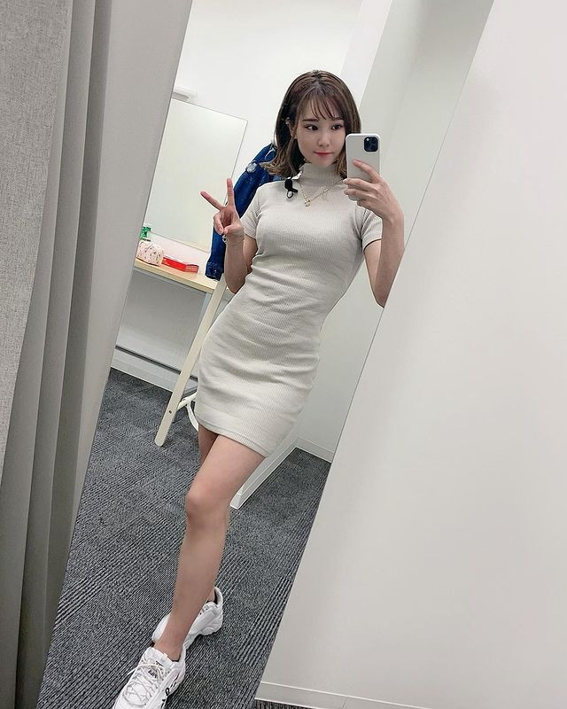 Được biết, nữ nha sĩ Manaka Nishihara năm nay 25 tuổi thế nhưng cô nàng đã nổi tiếng từ những năm cấp 2.