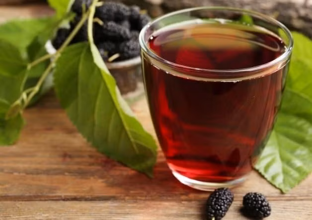 Bác sĩ dinh dưỡng Lâm Lỵ Sầm người Đài Loan mới đây đã chia sẻ về một trường hợp bệnh nhân uống nước lá dâu tằm để hạ đường huyết, ai ngờ đường huyết còn tăng mạnh hơn.