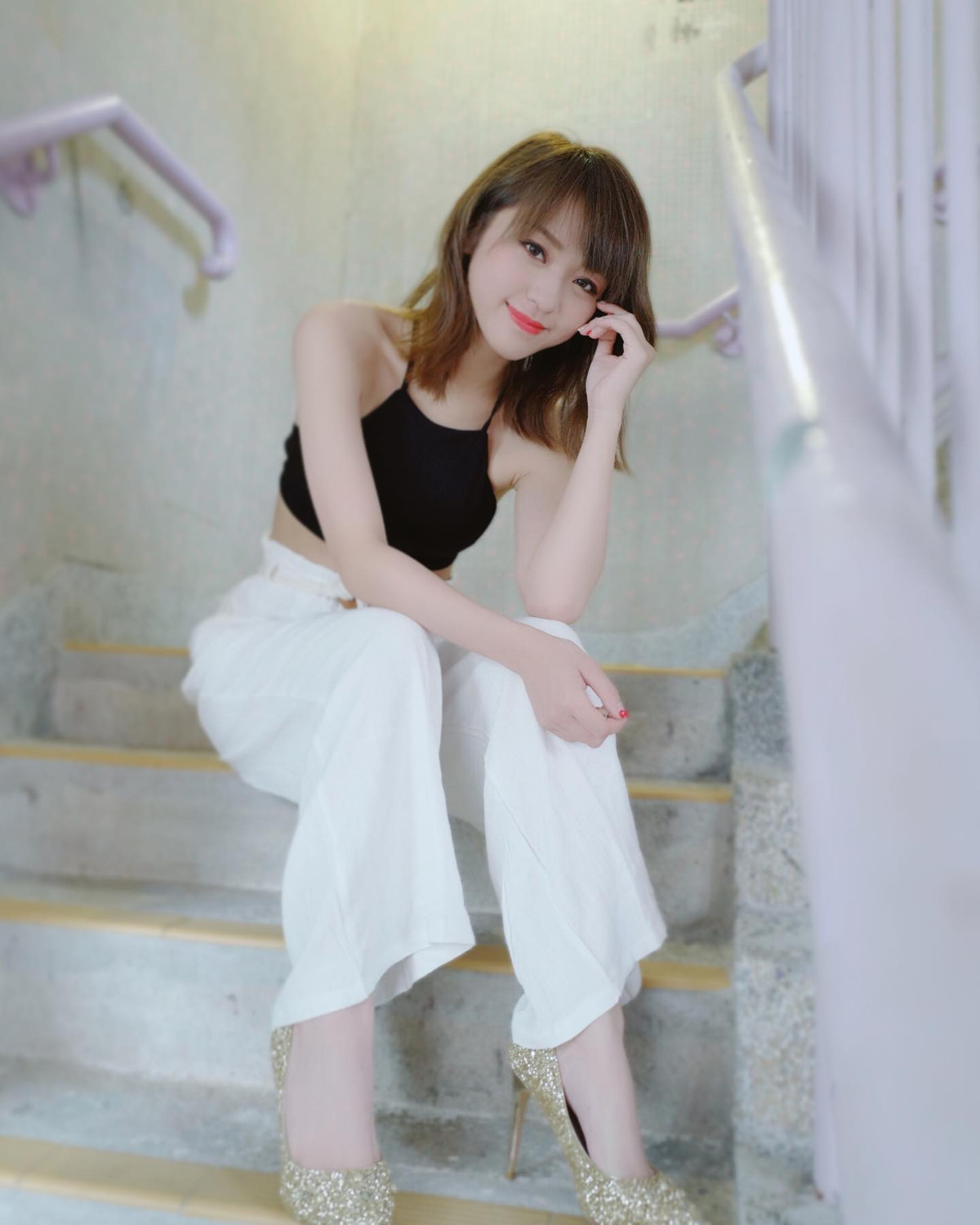 Qua chuyện này, người hâm mộ lại càng đồng cảm với Lâm Dĩnh Đồng và thương xót cho nữ diễn viên. Họ cho rằng cô là ngôi sao có tâm, có tài lại kính nghiệp, hi vọng mọi chuyện mau được làm sáng tỏ, lấy lại công bằng cho mẹ con họ Lâm.