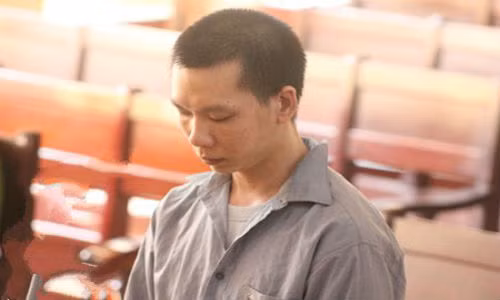 Nông Văn Thùy tại phiên tòa.