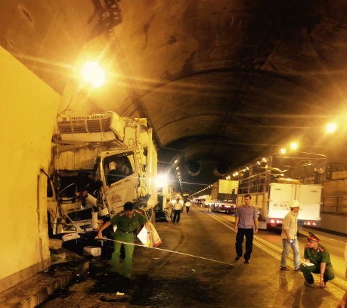 Tai nan tai ham duong bo Hai Van: 2 nguoi thuong vong-Hinh-2