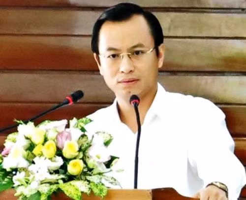 4. Ông Nguyễn Xuân Anh: Phó Bí thư Đà Nẵng Chiều 2/4/2014, tại hội nghị Thành ủy mở rộng, Ban chấp hành Đảng bộ TP Đà Nẵng đã bầu ông Nguyễn Xuân Anh giữ chức danh Phó Bí thư Thành ủy Đà Nẵng nhiệm kỳ 2010-2015 .