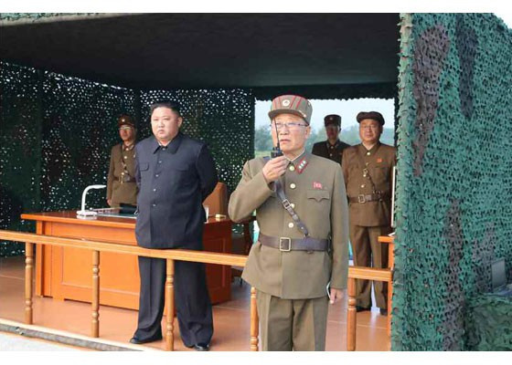 Phát biểu tại sự kiện, ông Kim cho biết cuộc thử nghiệm cho thấy uy lực chiến đấu, đặc điểm quỹ đạo và độ chính xác của bệ phóng mới. Tuy nhiên, ông cũng nói vũ khí này cần được thử thách thêm.