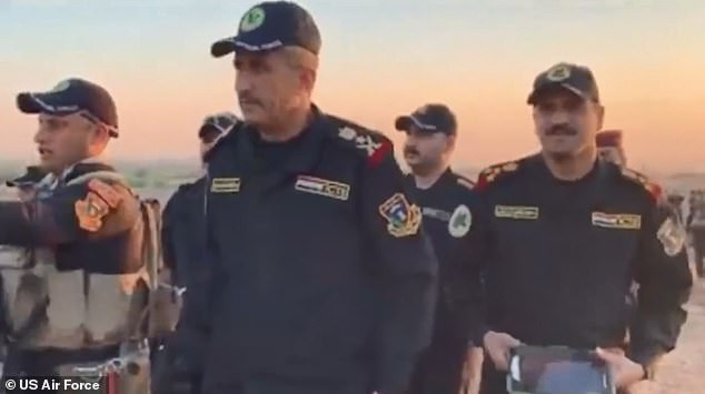 Dưới sự dẫn dắt của Mỹ, liên quân quốc tế đã thực hiện những cuộc không kích và tấn công bằng đạn pháo nhằm vào IS ở hai chiến trường Syria và Iraq. Bằng những cuộc tấn công phối hợp mạnh mẽ từ trên không do liên quân thực hiện và các cuộc đột kích trên chiến trường dưới mặt đất do lực lượng Iraq thực hiện, liên quân và Iraq đã đánh cho lực lượng khủng bố thua tan nát. Từ chỗ chiếm được một phần lãnh thổ rộng lớn ở Iraq, IS bị dồn vào đường cùng và bị sụp đổ ở chiến trường Iraq hồi năm ngoái.