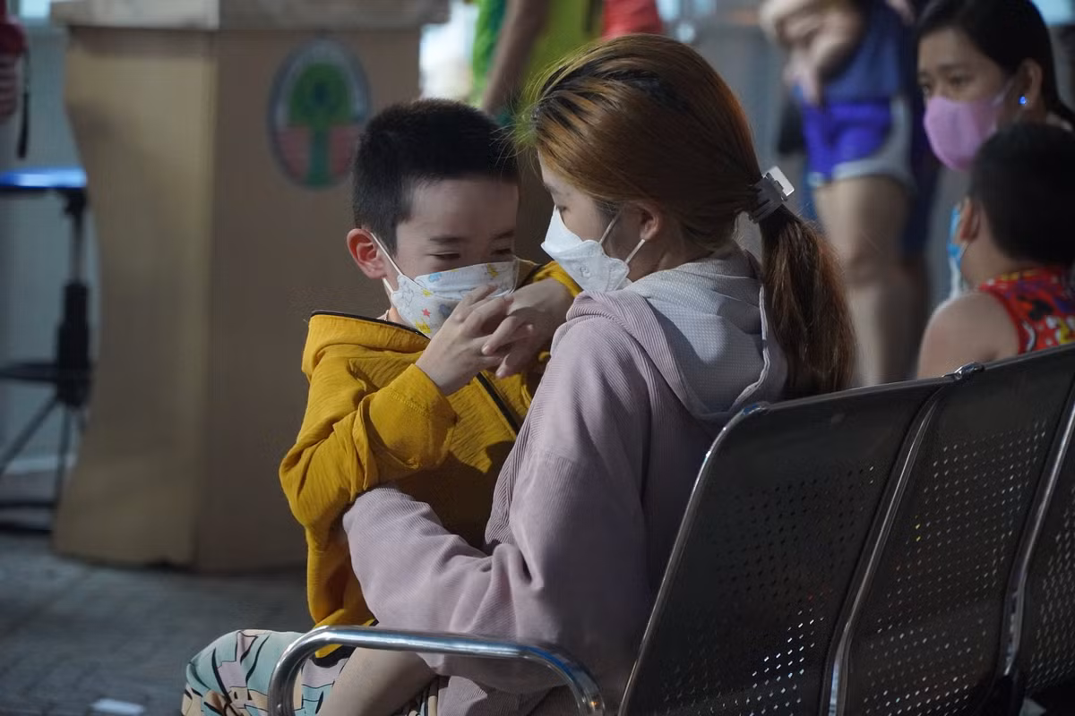 TP HCM: So ca sot xuat huyet tang cao, lang quang xuat hien khap noi-Hinh-2