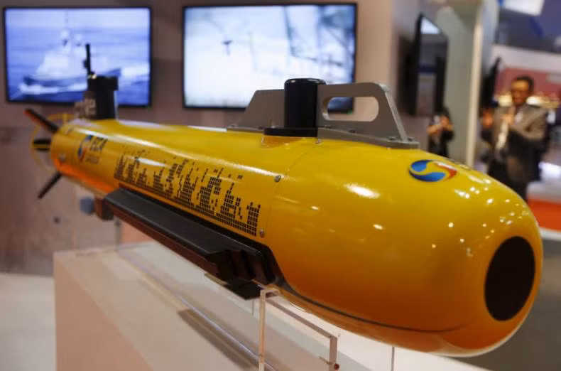 Phương tiện lặn không người lái với kiểu dáng quả thủy lôi do hãng ECA Robotics chế tạo.