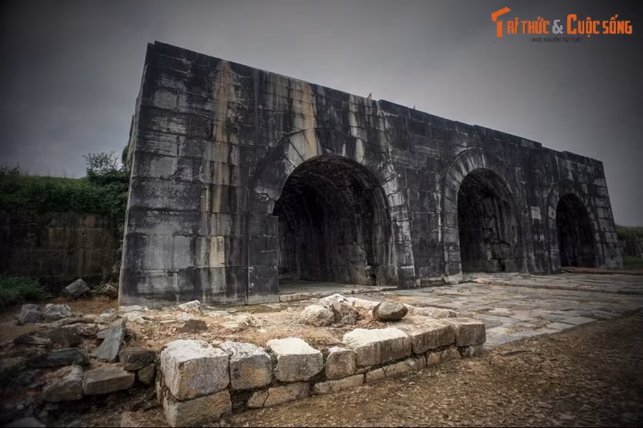 He lo ve loi nguyen phong thuy ung nghiem voi thanh nha Ho