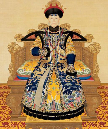 Hoàng hậu có phúc khí nhất: Hiếu Trang Hiến hoàng hậu (Thế Tông) Nữu Hộ Lộc Thị. Thực ra thì đã được làm hoàng hậu thì đều có phúc khí nhưng Hiếu Trang Hiến chính là mẹ đẻ của hoàng đế Càn Long. Càn Long là vị hoàng đế có phúc khí nhất trong lịch sử và mẹ đẻ cũng là thái hậu có phúc khí nhất. Cả đời hoàng hậu Hiếu Trang Hiến đã được hưởng hai đời thịnh vượng Khang, Càn trong triều Thanh và thọ đến 86 tuổi. Con cháu mãn đường hưởng tận vinh hoa. Càn Long lại là hoàng đế vô cùng hiếu thuận hiếu kính do đó có thể nói bà là hoàng hậu có phúc khí nhất Triều Thanh.