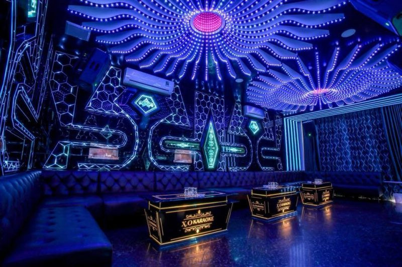 Sau gần 10 ngày trò chuyện qua mạng xã hội, Hải đón em N. từ huyện Long Điền qua TP Vũng Tàu chơi, rồi vào nhà nghỉ, ép quan hệ tình dục. Sau đó, Hải đã dụ dỗ và lừa bán em N. cho một quán karaoke trên địa bàn TP Vũng Tàu để hoạt động mại dâm.