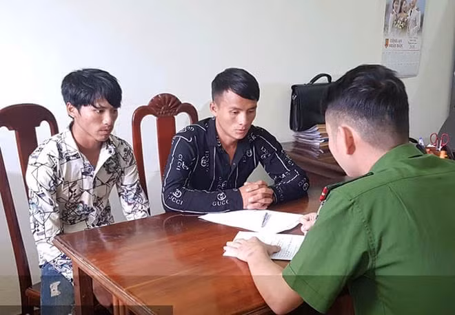 2 doi tuong hiep dam nu chu nha dang om con nho khai gi?