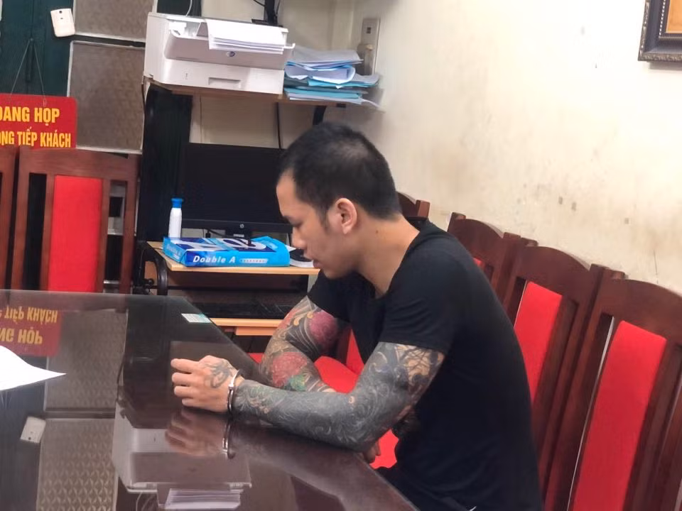 Vo chong Phu Le bi bat: Phu Le khai chi dao dan em danh nguoi gia-Hinh-2