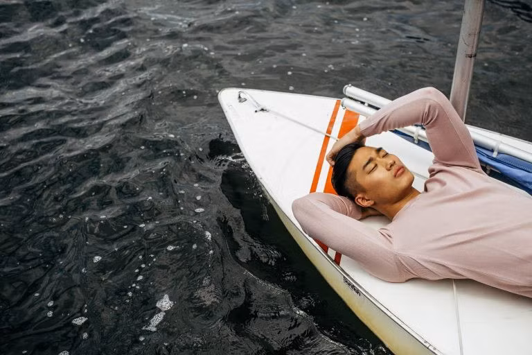 Vì thế, anh chàng đã cố gắng rất nhiều cho ước mơ và sở thích của bản thân. Sinh viên y khoa vốn đã vất vả với chương trình học dày đặc, song Joey vẫn biết cách sắp xếp thời gian hợp lý để hoàn thành tốt cả hai việc.