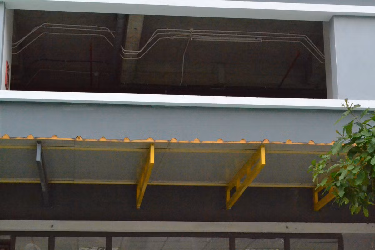 Cụ thể, trong danh sách được mua nhà xã hội đợt 2 tại dự án Rice City đăng tải tại Sở Xây dựng Hà Nội, ông Kim là một trong 5 người (trong tổng số hơn 500 người) có điểm số cao nhất (từ 96 - 100 điểm) được xét duyệt vào danh sách này.