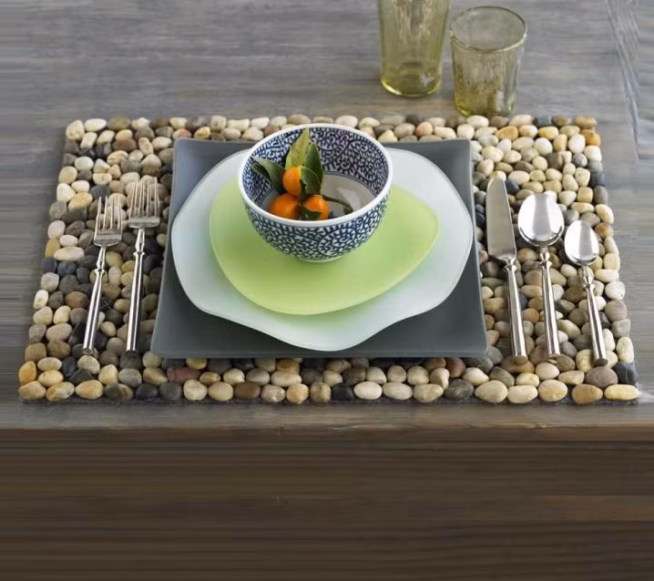 Bàn ăn độc đáo và sang trọng.