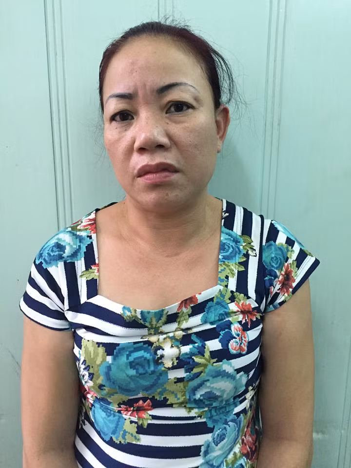 Lat tay ong trum va nguoi tinh buon ma tuy qua xe khach-Hinh-2