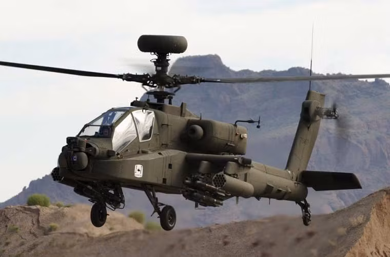 Để trang bị vũ khí cho 36 trực thăng tấn công AH-64E đang mua từ Mỹ, Hàn Quốc đã chi hơn 100 triệu USD để mua hàng trăm quả tên lửa chống tăng Hellfrie và tên lửa không đối không Stinger.