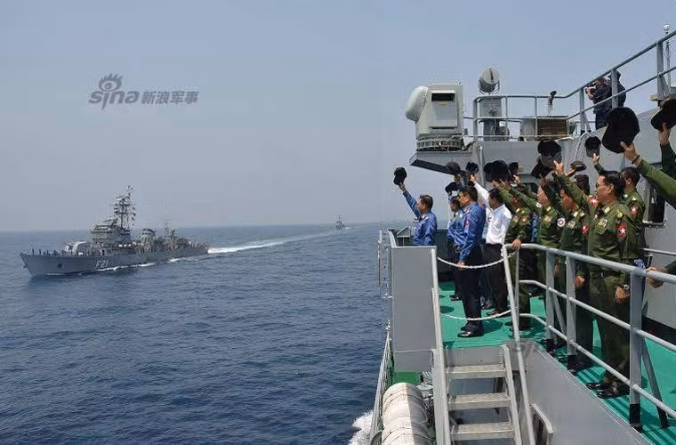 Tau chien Hai quan Myanmar na phao, ban ten lua du doi