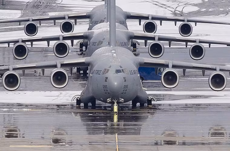 Đơn giá mỗi chiếc vào khoảng 218 triệu USD, khoảng 250 chiếc được chế tạo từ năm 1991-2015 và xuất khẩu tới Anh, Australia và Ấn Độ.