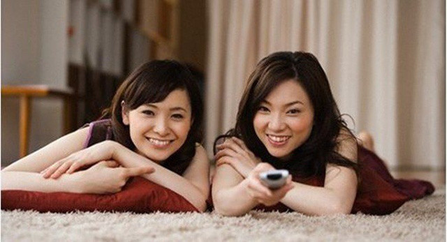 Chi dau an chenh lech may hop sua nuoi con, toi phai lam sao?