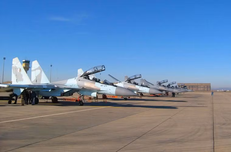 May bay Su-30 Algeria mua khac gi loai cua Viet Nam?