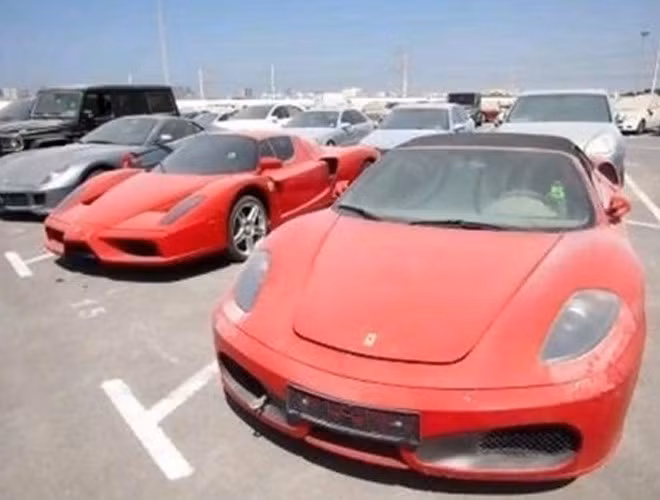 Theo tin tức được lan truyền rộng rãi, ở Dubai, trung bình mỗi ngày một người ăn xin có thể kiếm được 9.000 AED (tương đương 55 triệu đồng) cho 6 giờ "làm việc", có nghĩa là mỗi giờ họ có thể đút túi 1.500 AED (tương đương 9,1 triệu đồng).