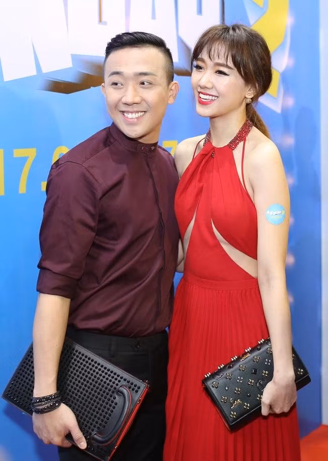 Sau đám cưới đến nay, giữa những ồn ào thị phi, nghi vấn hôn nhân là bỏ bọc, Trấn Thành và Hari Won vẫn tình cảm sánh đôi trong các sự kiện giải trí.