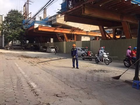 Du an duong sat Nhon-Ga Ha Noi: Tuyp sat dai 3m roi xuong duong