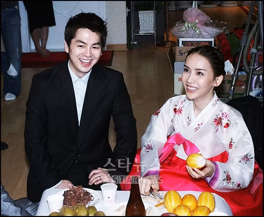 Nhin lai cuoc hon nhan 10 nam cua nu ca si chuyen gioi Harisu-Hinh-4