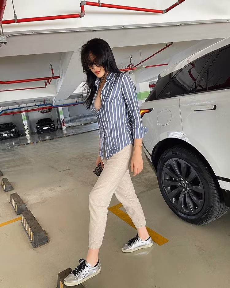 Sắc vóc vốn hơn người, kể từ tác động dao kéo “trùng tu” vòng 1, hoa hậu Kỳ Duyên ngày càng trở nên gợi cảm, quyến rũ hơn.