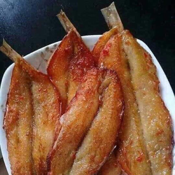 Hơn nữa quá trình phơi sấy không loại trừ khả năng cá nhiễm nấm mốc, vi sinh tạo ra “gói độc chất” nguy hiểm. Chất này có thể không gây hại trước mắt mà âm thầm hủy hoại cơ thể sau 5-10 năm.