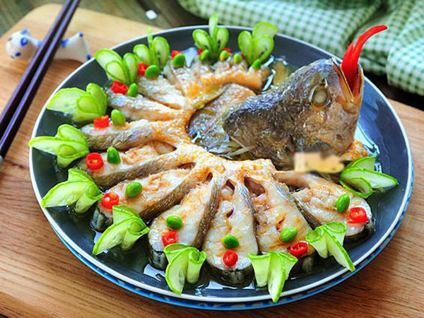 Vậy nhưng có những loại cá lại được khuyên không nên ăn nhiều bởi chúng chứa ít dinh dưỡng, lại ảnh hưởng tiêu cực đến sức khỏe.