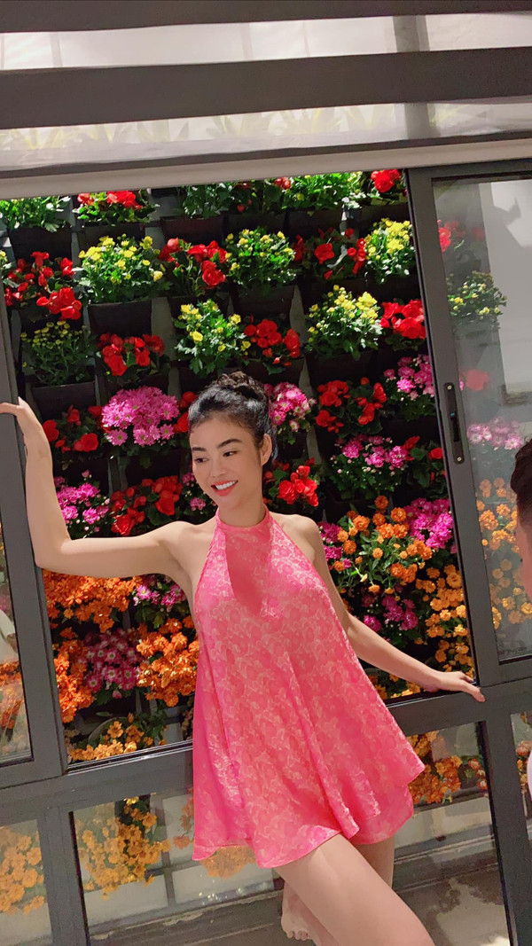 Nhan sắc bà mẹ 1 con không thua kém bất kỳ mỹ nhân Vbiz nào.