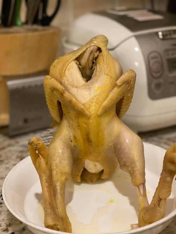 Thế nhưng nhìn những hình ảnh “hội đoảng” Ghét bếp không nghiện nhà chia sẻ, hiếm ai có thể nhịn cười.