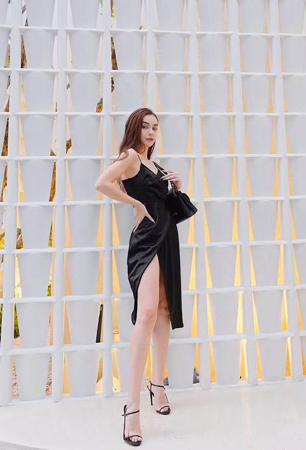 Cô từng tham gia các show thời trang đình đám như F – Show, Thời trang và đam mê, Thời trang và nhân vật... cùng với các người mẫu tên tuổi khác.